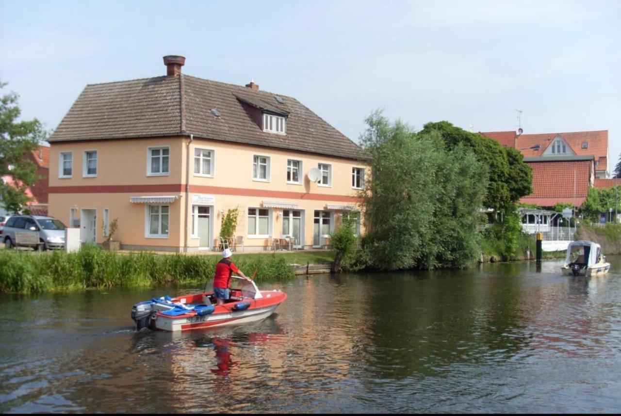 Ferienwohnungen direkt an der Elde Lübz Exterior foto